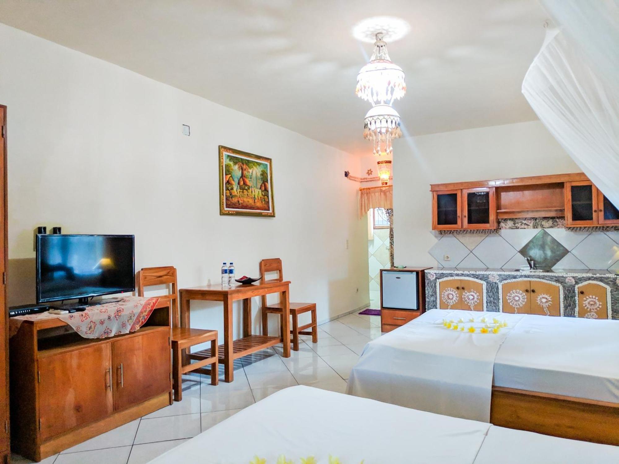 Hotel Deutsches-Eck Rikesti à Lovina Beach Extérieur photo